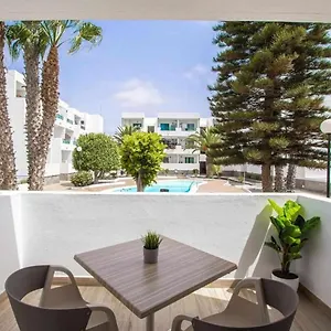 https://holyhome-premium-102.in-canary-islands.com
