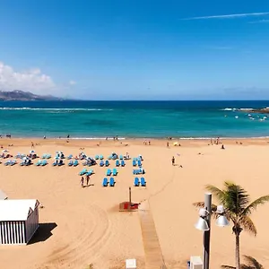 https://precioso-apartamento-a-150-metros-de-la-playa.in-canary-islands.com